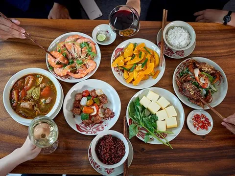 Chuyên gia chỉ ra "khung giờ vàng" để ăn trưa, tốt cho sức khỏe