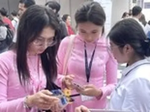 Vì sao nhiều người trẻ hay nhảy việc thời AI?