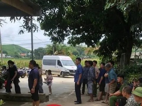 Hai vợ chồng bị điện giật tử vong khi lau bể cá cảnh