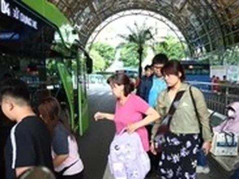 Từ 4-8, người thuộc diện ưu tiên có thể đăng ký thẻ giao thông công cộng