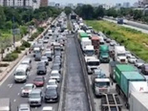 Bài toán ùn tắc giao thông: Đồng bộ giải pháp để giải quyết căn cơ