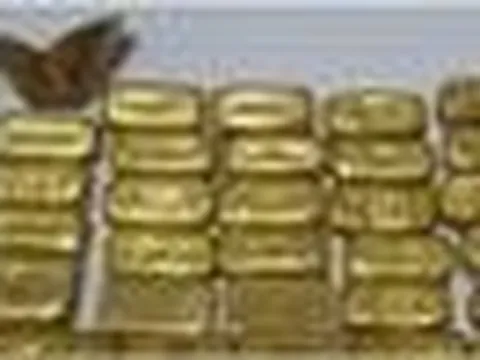 Phong tỏa khu vực, thu giữ 193 hiện vật vàng nặng gần 35kg do một nông dân đào được bên khe núi