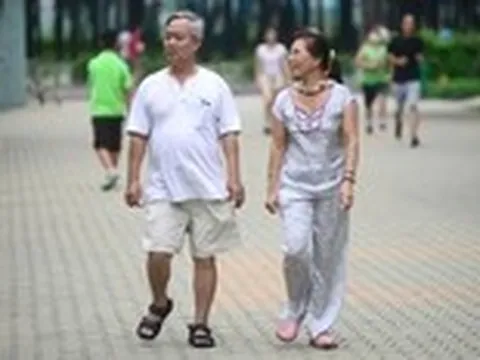 40 tuổi sợ về già 'đói kém, vô tích sự', cần chính sách để người già vẫn được trọng dụng