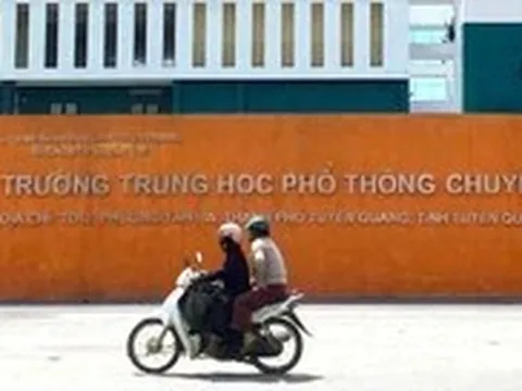 Bộ GD-ĐT nêu lý do 328 thí sinh Tuyên Quang được thi lại, còn 5 em ở Quảng Trị thì không
