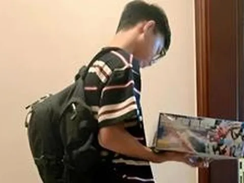 Con trai cao 1m83 khiến bố bất lực đến mức muốn "xét nghiệm ADN" - Vì sao nhiều trẻ lớn lên mà không biết thương cha mẹ?