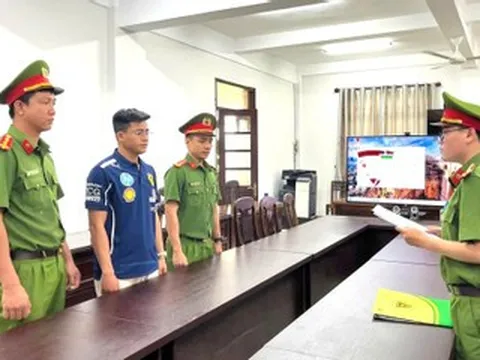 Khởi tố chủ cửa hàng buôn bán hơn 1.800 sản phẩm 'hàng hiệu rởm'