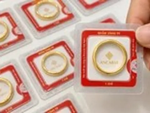 Giá vàng bật tăng lên 4.100 USD/ounce sau tin eo biển Hormuz sắp được mở lại