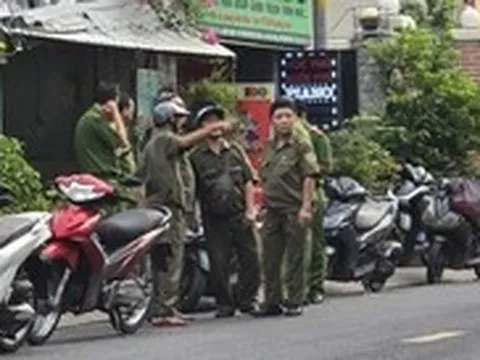 Cháy nhà đường Nguyễn Văn Đậu lúc rạng sáng, 3 người trong gia đình bị thương nặng