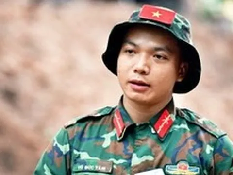 Chiến sĩ trẻ tìm kiếm hài cốt liệt sĩ tại công viên Lê Thị Riêng: 'Nhiệm vụ thiêng liêng'