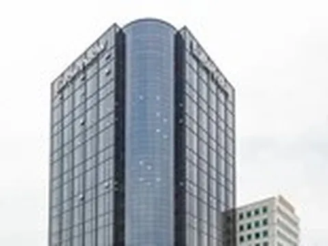 Eurowindow liên quan thế nào tới cả VPBank, Techcombank?