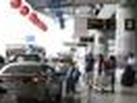 Từ 11 giờ trưa nay - 5/8, người đến đưa, đón người thân ở sân bay Nội Bài cần chú ý