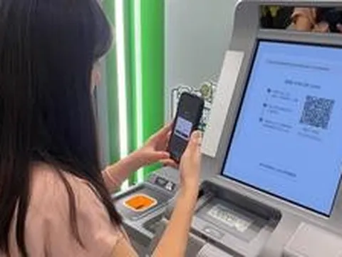 Ra ngân hàng rút 1,5 tỷ đồng tiền mặt, cặp vợ chồng "lọt tầm ngắm" bị công an tìm đến tận nhà