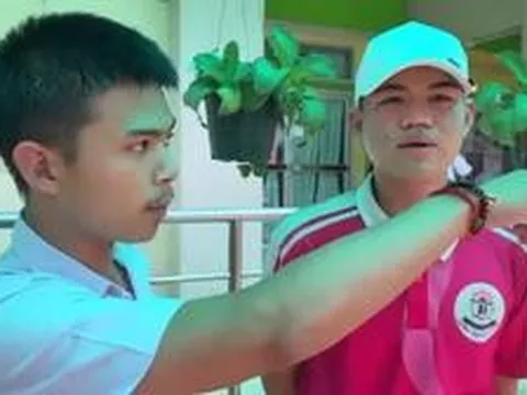 Giây phút học sinh hoảng sợ lẩn trốn kẻ xả súng ở trường học Thái Lan