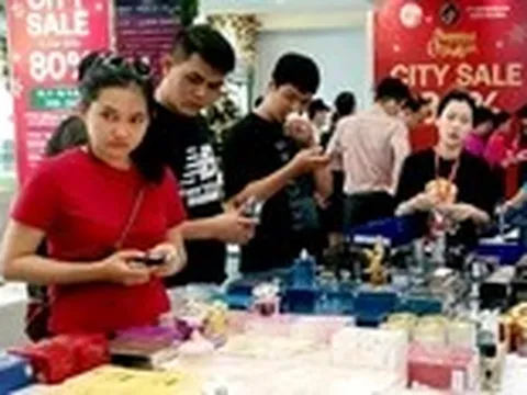 Thượng vàng hạ cám thị trường nước hoa, người mua khó nhận biết