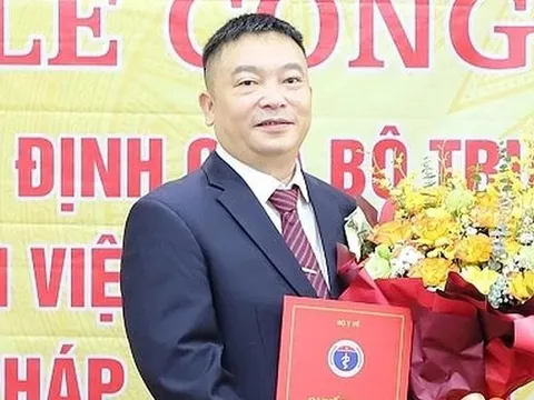 Hé lộ "ký hiệu lạ" tại những cọc tiền trong két sát của Viện trưởng