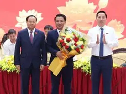 Phê chuẩn nhân sự Bộ Nội vụ và 2 tỉnh