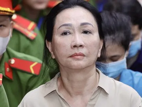 Đôi bông tai kim cương của bà Trương Mỹ Lan được định giá hơn 9,4 tỷ đồng
