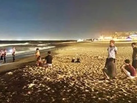 Một du khách Trung Quốc bị sóng cuốn mất tích tại bãi biển Tuy Hòa