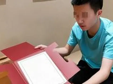 Nam sinh cùng lúc đậu 2 trường ĐH, phụ huynh chưa kịp mừng thì cơ quan tuyển sinh lên tiếng: "Em chưa trúng tuyển trường nào"