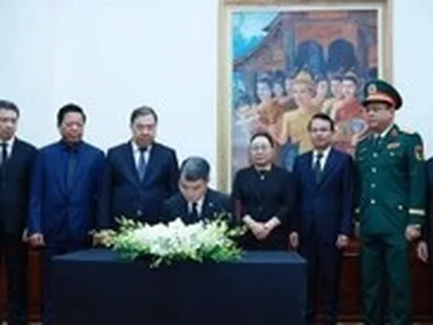 Lãnh đạo Đảng, Nhà nước viếng Chủ tịch Quốc hội Lào Xaysomphone Phomvihane