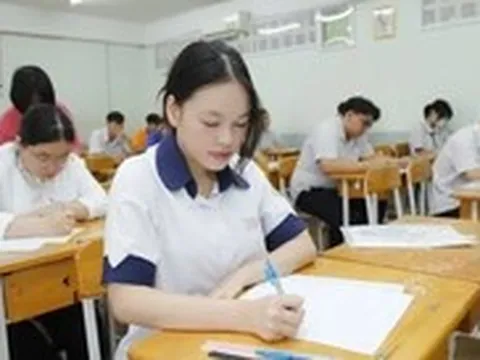 Điểm chuẩn nhiều ngành cao chót vót, mỗi môn 9,5 điểm vẫn rớt