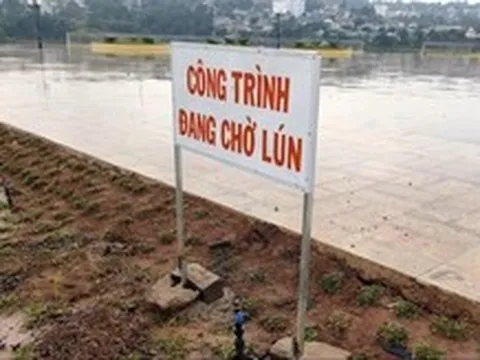 Quảng trường 'chờ lún': bạn đọc đề nghị kiểm định độc lập
