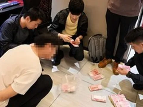 Phát hiện giao dịch chuyển khoản 77,4 tỷ đồng có dấu hiệu đáng ngờ, công an vào cuộc bắt giữ 24 người liên quan