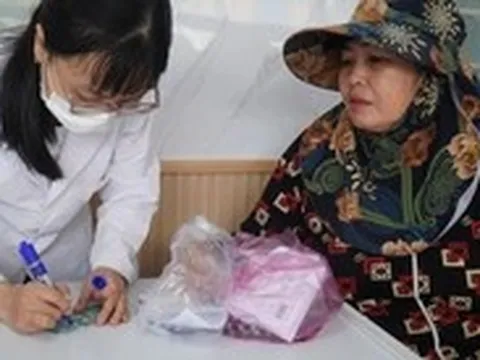 Người dân miền Tây ngồi ở nhà vẫn được lấy mẫu xét nghiệm