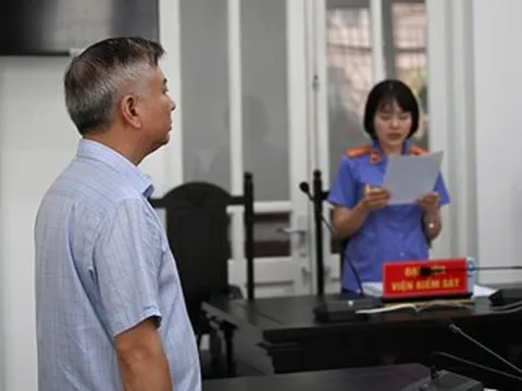 Hối hận muộn màng của người đàn ông lái Mercedes hành hung tài xế ở Hà Nội