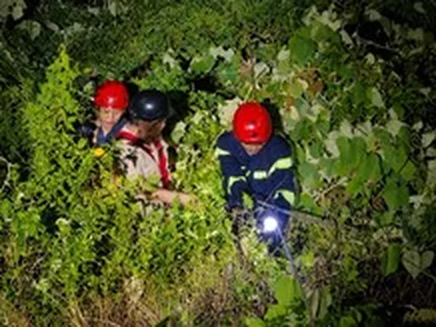 Rơi xuống vực ở bán đảo Sơn Trà, một sinh viên được cứu trong đêm