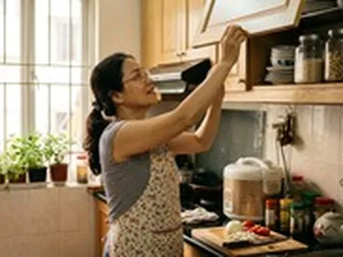6 món đồ không nên đặt phía trên bếp để bảo vệ sức khỏe