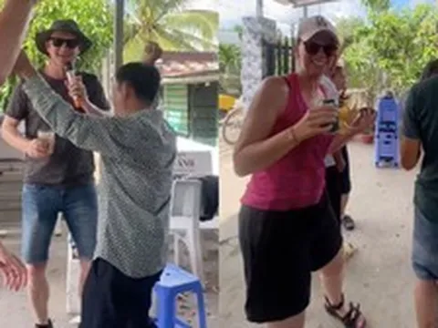 Du khách Tây đang đạp xe thì bị 'bắt cóc' vào đám giỗ miền Tây, quẩy cực sung