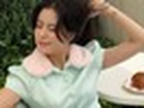 Hoàng Thuỳ Linh: "Ngày con sinh ra đời là ngày mẹ vất vả biết bao"