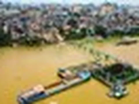 Chủ tịch Hà Nội yêu cầu tăng tốc 7 cầu qua sông Hồng: Không chậm tiến độ vì vướng phối hợp
