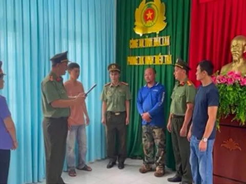 Bắt đối tượng tổ chức tập trung đông người, cản trở lực lượng chức năng