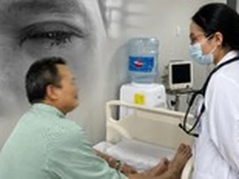 Ăn thịt chó, bệnh nhân bị chảy máu mắt và nguyên nhân thật bất ngờ