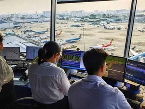 Sân bay Tân Sơn Nhất 2 lần tạm dừng cất, hạ cánh khẩn cấp vì UAV