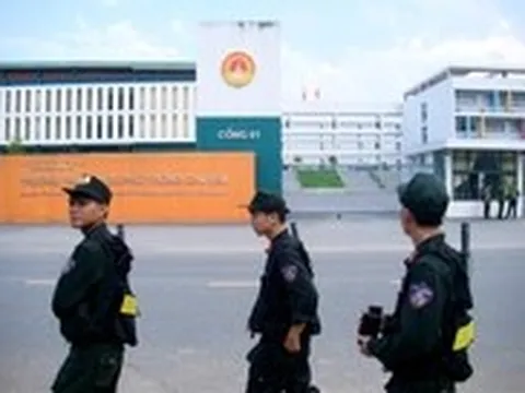 An ninh thắt chặt tại điểm thi 328 thí sinh thi lại ở Tuyên Quang