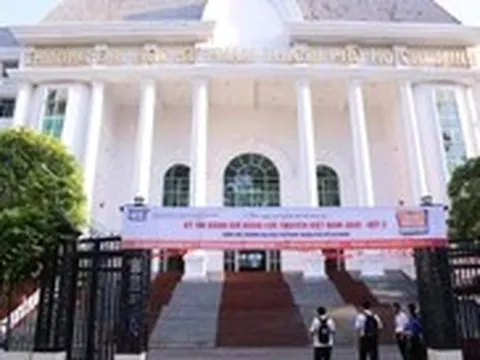Thủ khoa toàn quốc vẫn rớt Trường đại học Sư phạm TP.HCM vì điểm chuẩn quá cao