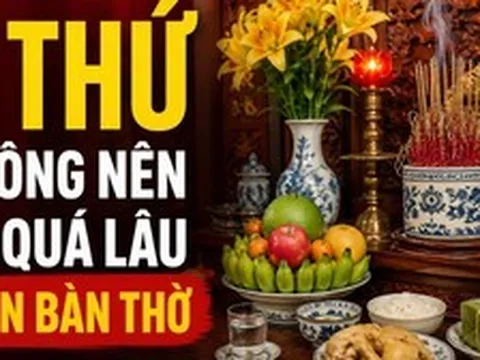 5 thứ không nên để quá lâu trên bàn thờ