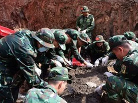 Thêm 25 hài cốt liệt sĩ và nhiều di vật được tìm thấy tại Công viên Lê Thị Riêng