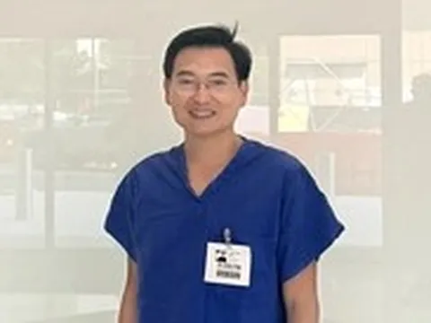 Bác sĩ Việt cứu hành khách Mỹ nôn ra máu giữa chuyến bay: 'Không nghĩ mình là bác sĩ duy nhất'