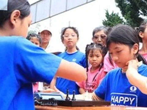 FIDE đưa ‘Quân cờ hạnh phúc’ đến trẻ em vùng cao Đà Lạt