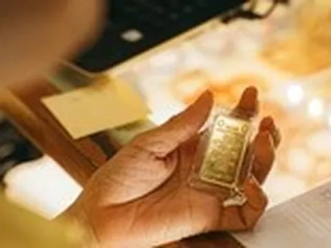 Giá vàng thế giới về dưới 4.400 USD/ounce