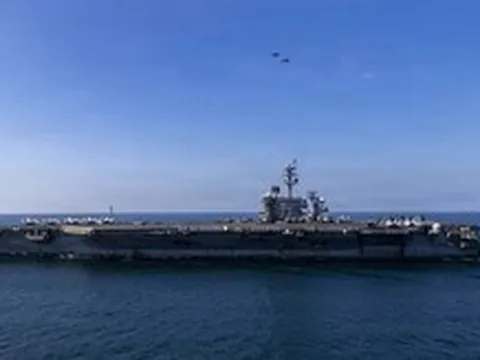 Bộ trưởng Chiến tranh Mỹ phản bác tình hình tồi tệ trên tàu sân bay USS Abraham Lincoln