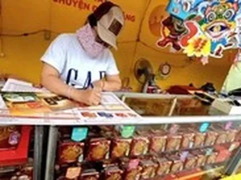 Bánh trung thu xuống phố, hầu hết tăng giá