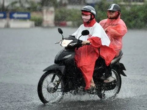 Dự báo thời tiết 15/8: Miền Bắc mưa to cục bộ, Trung Bộ còn nắng nóng oi bức