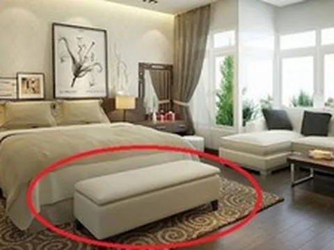 Vì sao phía cuối giường ở khách sạn luôn có 1 băng ghế dài?