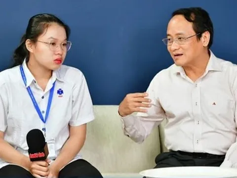 Nữ SV từng bị bỏ rơi trước bệnh viện: 'Tôi im lặng không nói nổi khi nghe tin được Tiếp sức đến trường'