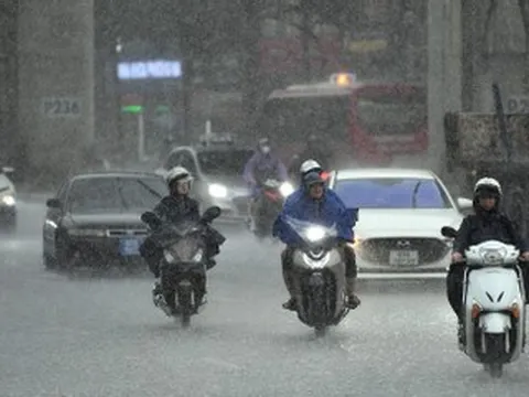 Dự báo thời tiết 16/8: Miền Bắc nắng nóng cục bộ, vẫn xuất hiện mưa giông